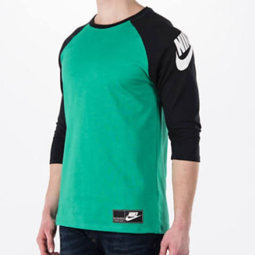 Nike 3/4 sleeve Heavyweight Futura Tee